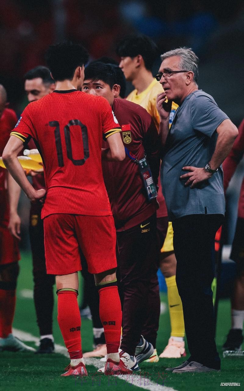 王钰栋点球绝杀 中国队主场1比0战胜巴林队