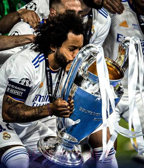 卡西告别马塞洛:来时你还是少年 现在你已成传奇